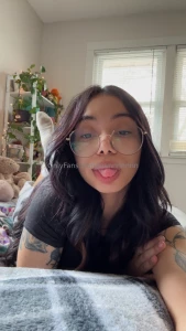 Hi guys sorry i have been mia it feels like it