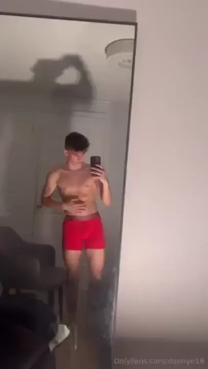 See it all on my paid page https onlyfans com itsdannye18 