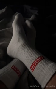 To all my feet lovers enjoy every feet pics i snapped