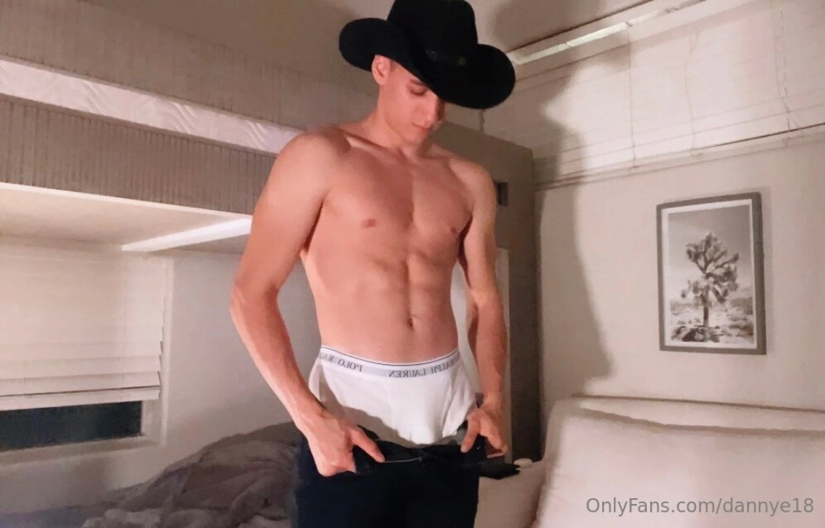 Have you seen a ripped cowboy 