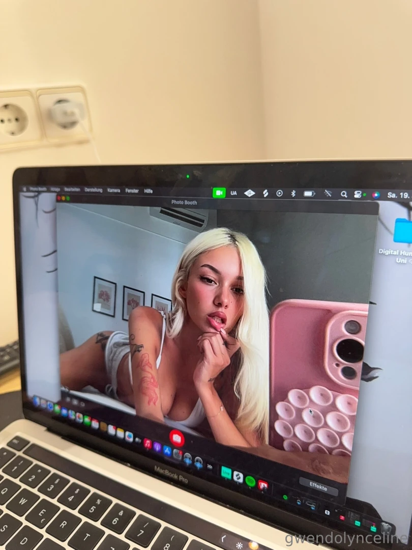 Ur girl is back in action 