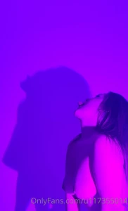Tarde de acariciar mis senos las lindas curvas de una mujer part 2