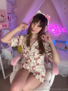 Am i cute in these pajamas or would you rather not wear pajamas swipe part 2