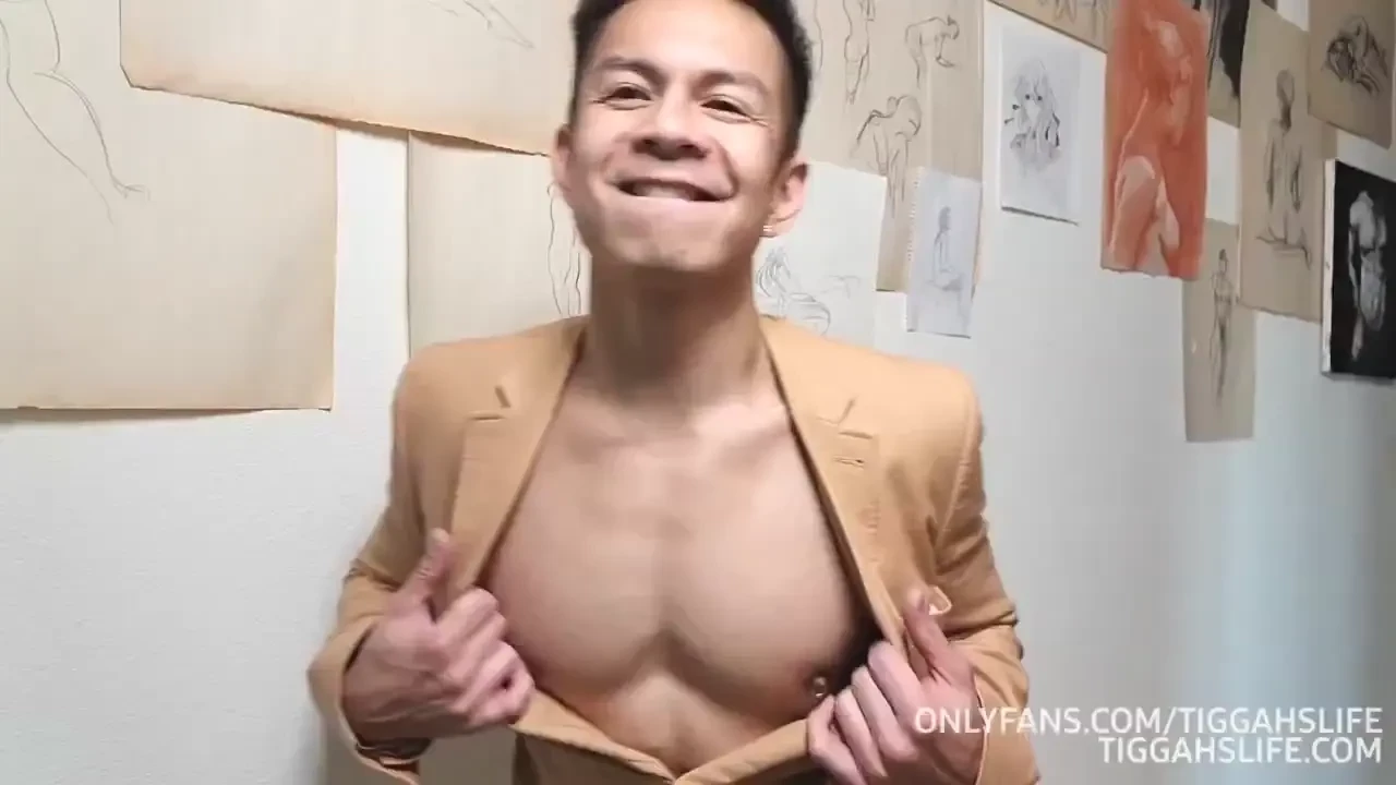 Tigz giving pooh a good armpit licking before they get it on 