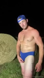 The glair kind of pissed me off when i was filming this but i actually