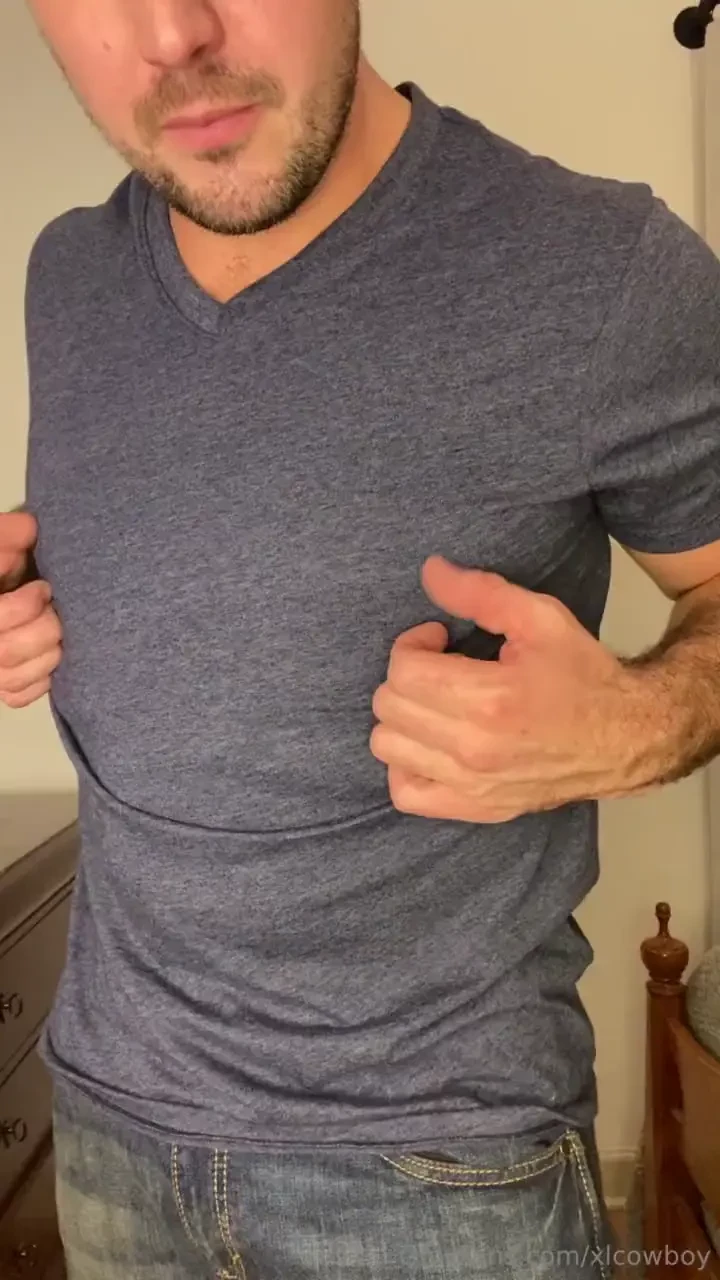 I ve never done much of a strip tease for ya ll time to change that 