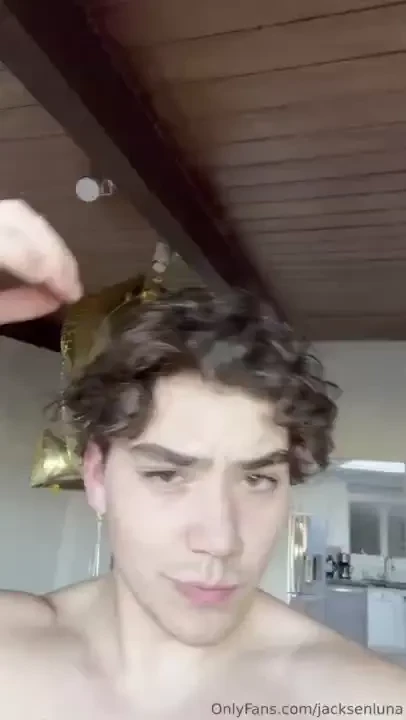 Showering together could be so much fun 