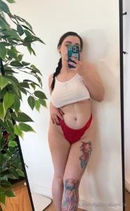Honey i love this white top so much i think you like it too but you