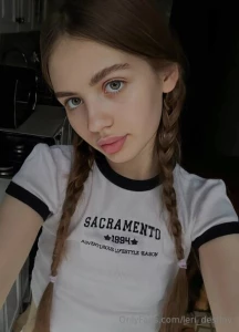 Stop scrolling enya18y o she s only 18yo and she already wants to see part 3