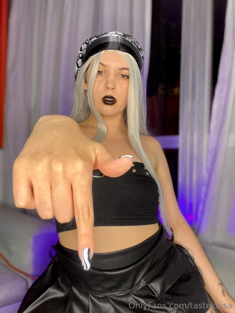 Don t look me in the eyes i m too much for you 