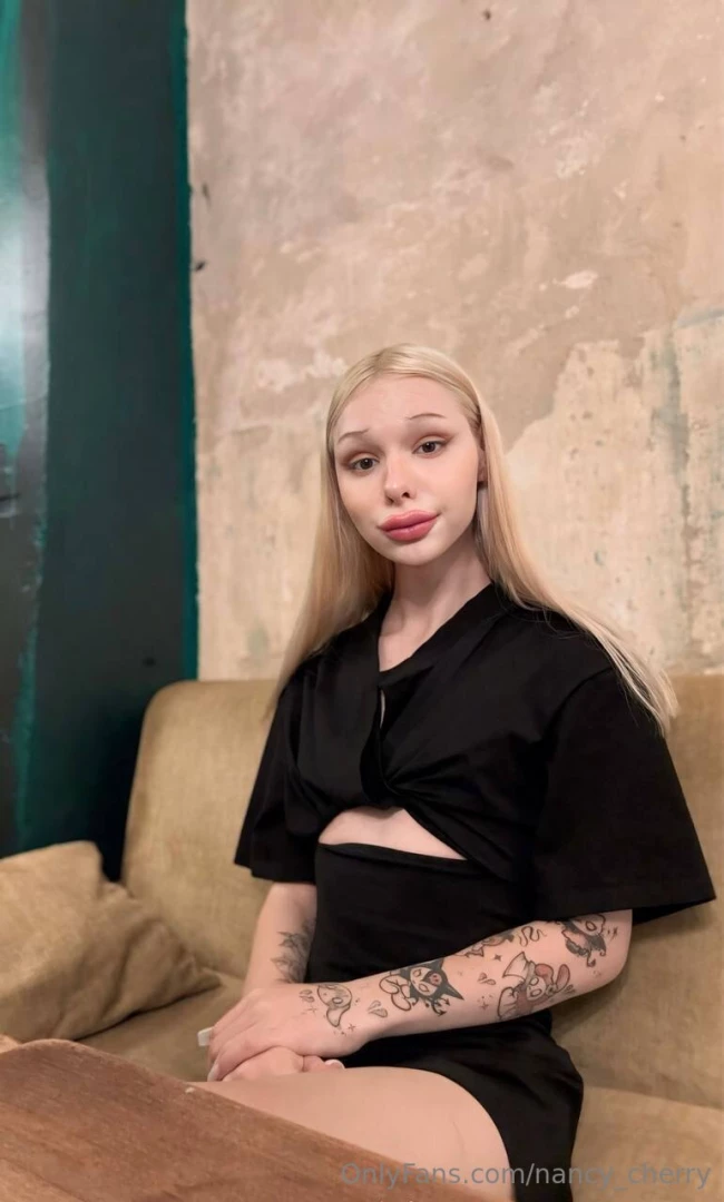 I love to eat good food try something new and enjoy stretching the 