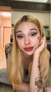 Good morning i m having a lazy monday the weather outside is overcast