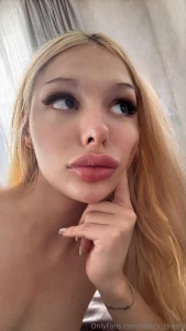 Hello my darlings with the end of the old month i want to share with