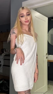 It s so nice to take a bubble bath turn on some music and relax diving