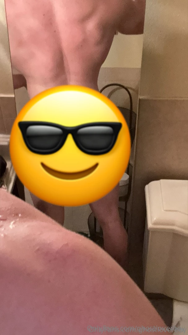 Felt sexy flexing my butt and my hard cock out 