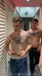 Habia olor a rico en la cocina y fuimos a ver quien estaba cocinando