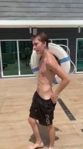 Brett_dream is waiting