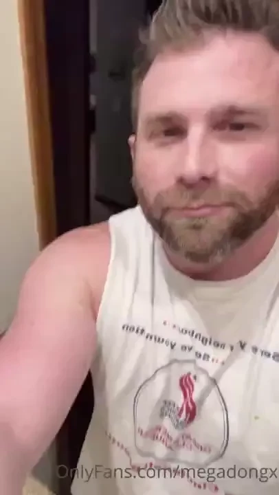 Hope everyone is having a good saturday night i turn 36 tomorrow 