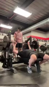 Bench pressed 315 for the first time ever today wooooooooooooo