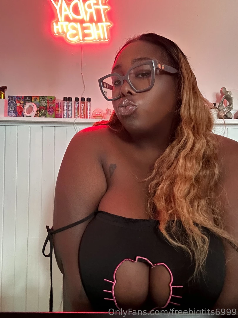 Sending you kisses amp positive vibes today 