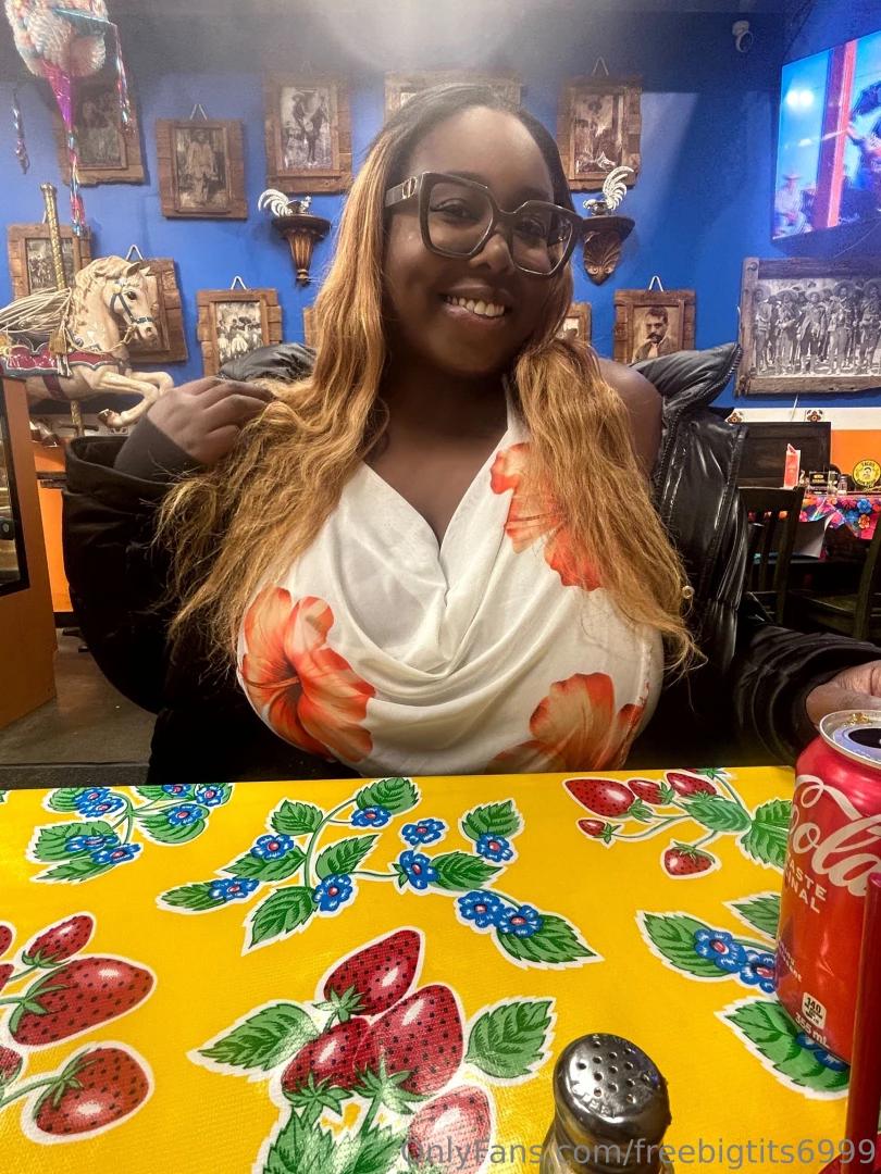 Like this post you want me to sent you something nude in your dms i m 