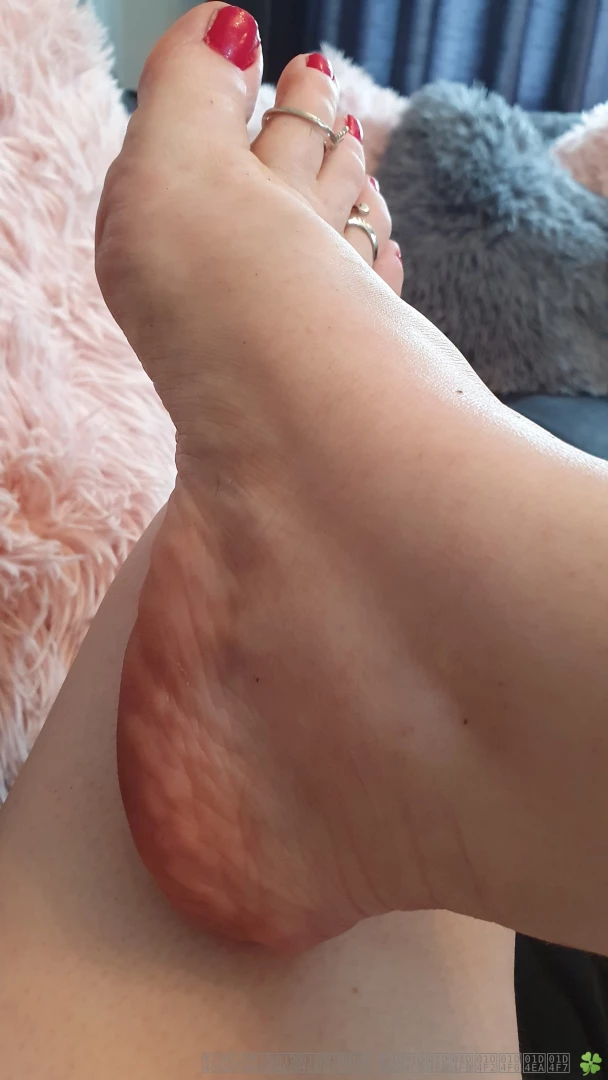 I desperately want a foot slave someone to worship and care for my part 5 