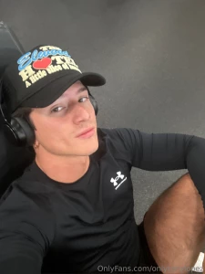 Don t mind me just still tryna find that right freak you feel me