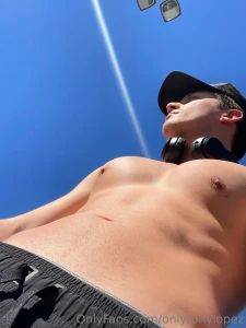 Expecting some good cock worshiping all day if you think of me as