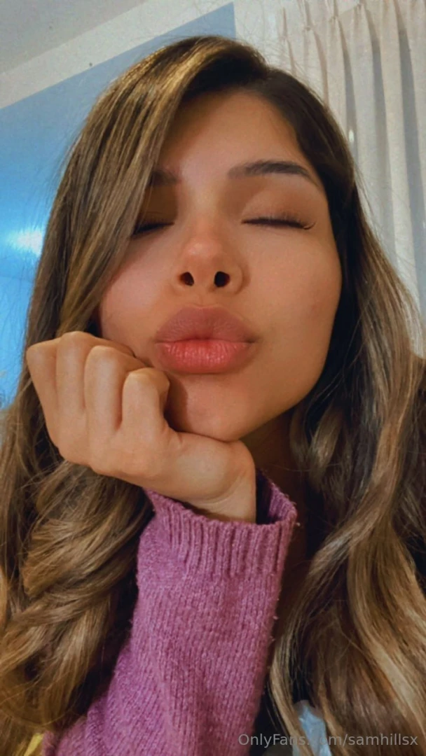 Can you kiss my pouty lips baby 