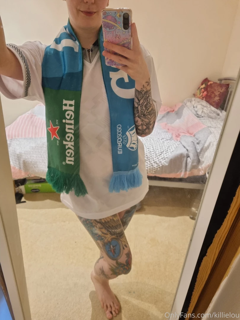 Is it coming home unlock to see me slowly strip off this shirt and see 
