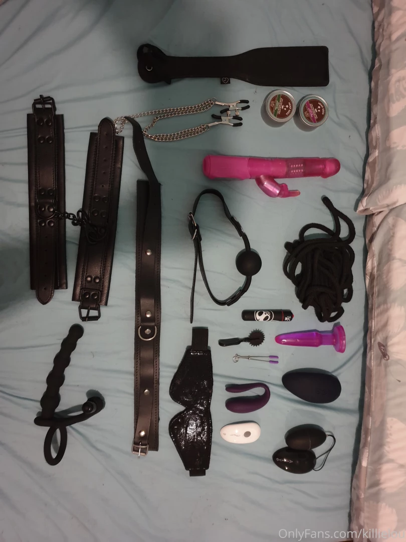 What kinda content do you guys wanna see this is my box of tricks 