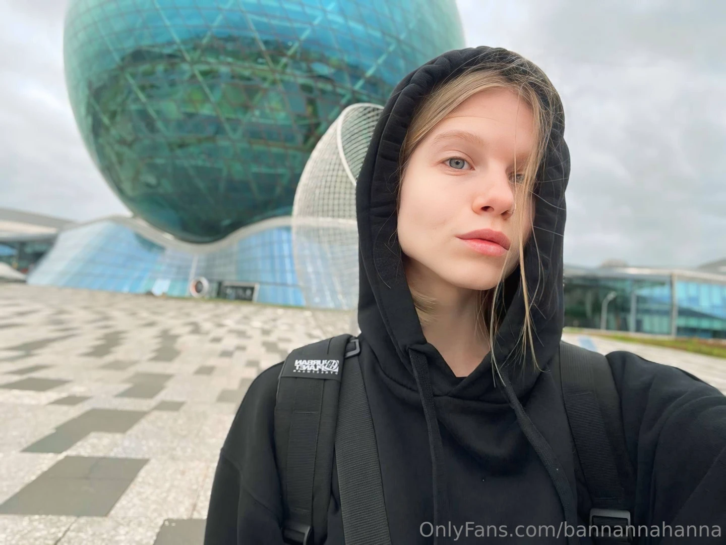 Gray sky piercing wind and i am at the world s largest spherical 