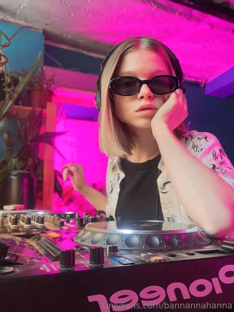 It all started on a slow weekend my friend brought her dj controller 