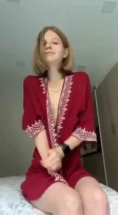 In this robe and completely naked it would be easy to take it off me 