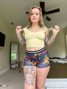 Undress me honeybunpeach