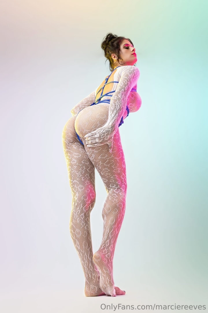 Here s a bondage photo shoot i did a while back which color do you part 6 