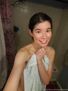 Having some bathtub fun with my shane diesel dildo maybe i ll get to
