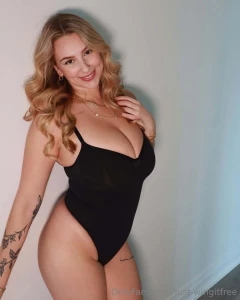 Babe i m online ready to get naughty