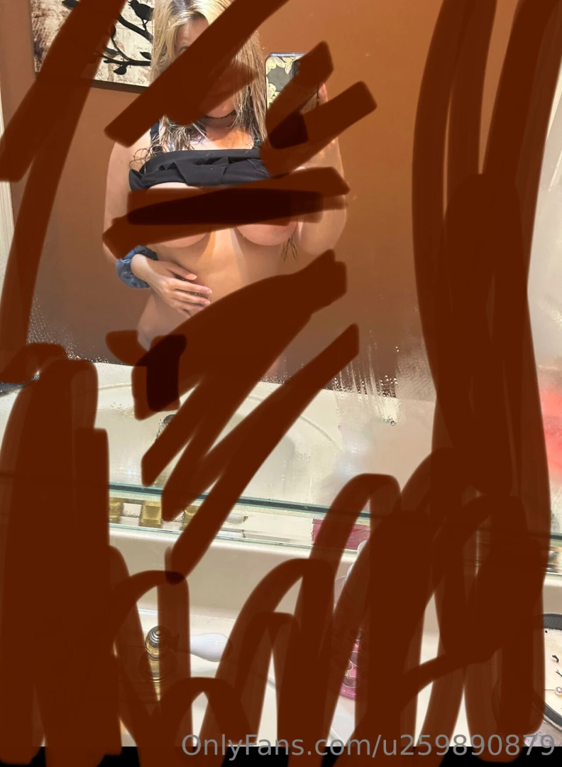 Fixing to send this pic out too anyone who will buy love too off 