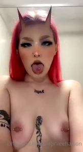 Where do you wanna cum on me