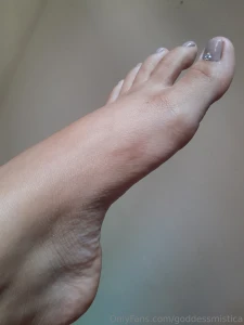 I got my feet done do you like them part 1