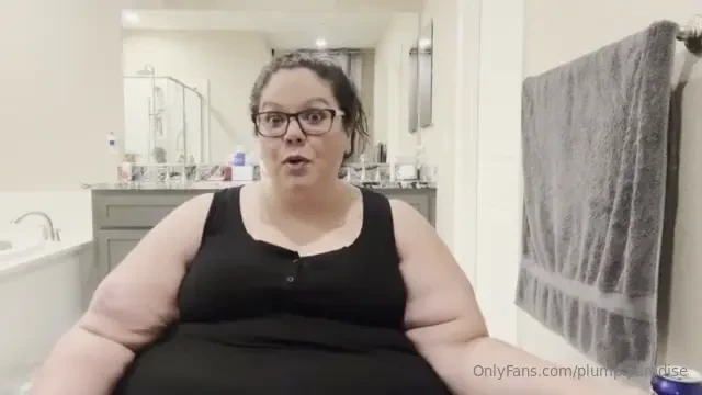 Here s a preview of my new clip snack n chat check it out https 