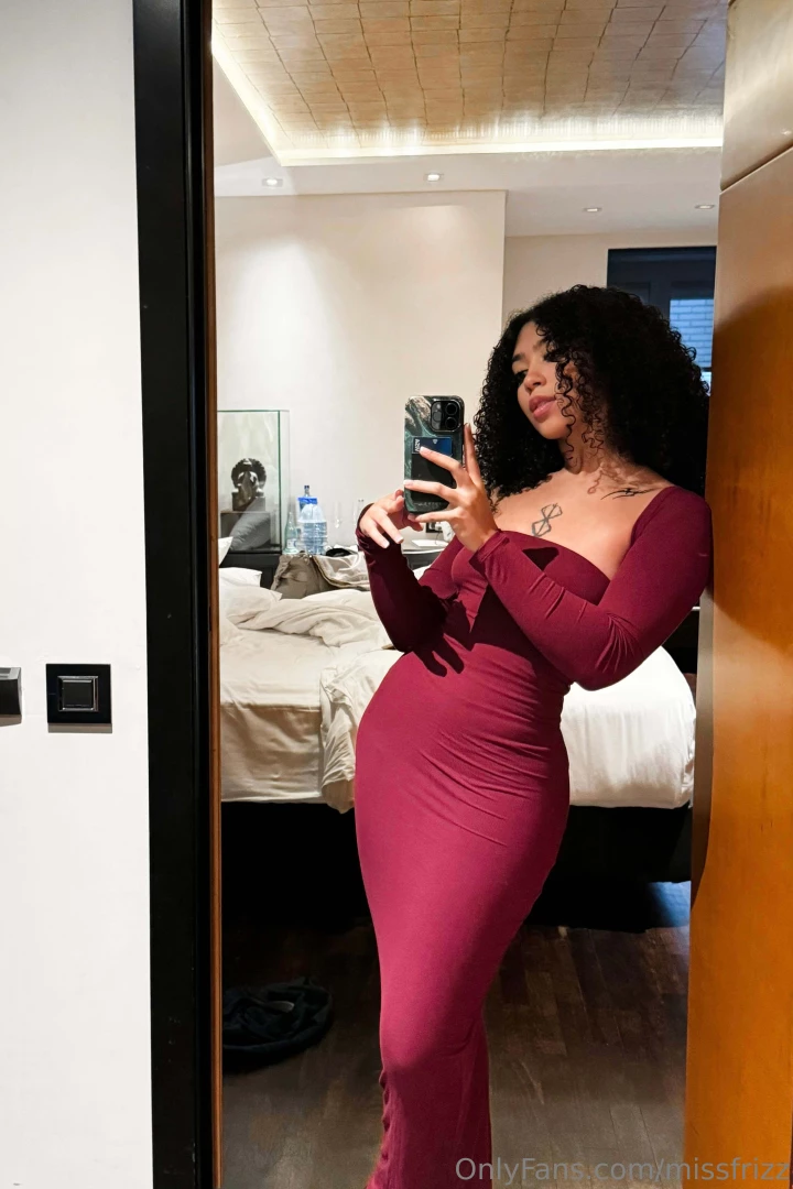 What are you waiting for come say hi 