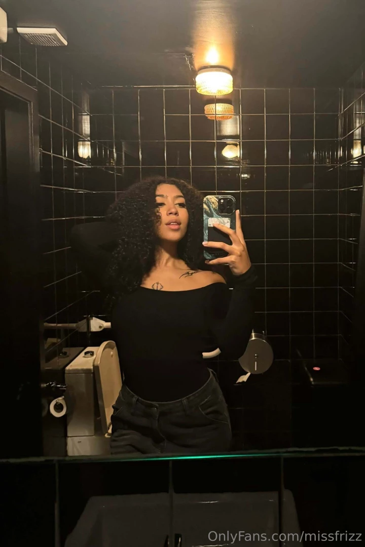 If you walked into me tonight what would be your go to pickup line 