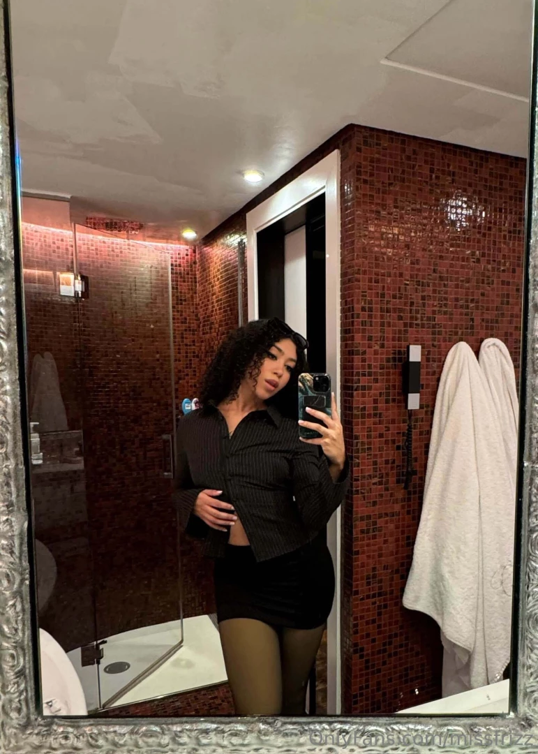 Maybe i should try something new in the shower later who wants to join 