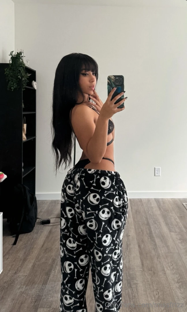 Can we please stay in pajamas all day 