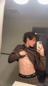 I came everywhere on live tonight and then took a nice shower after