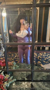 Mirrors love to see me coming lol