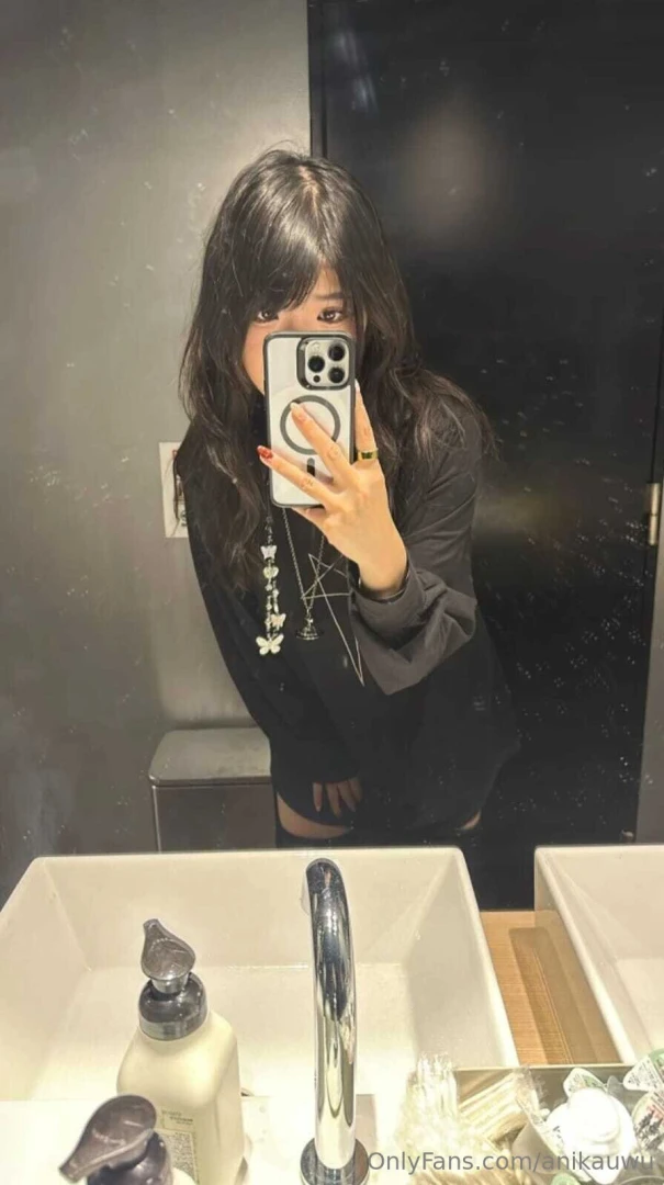 I m curious now is it night or day for you right now 3 night hereee bc 