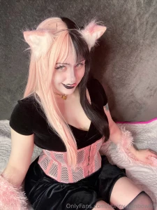 Bringing some goth catgirl vibes to your timeline